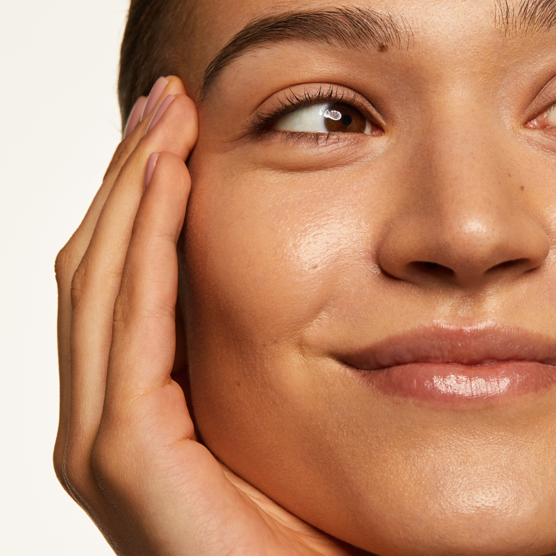 Strefa T na twarzy – jak zadbać o jej prawidłową pielęgnację?